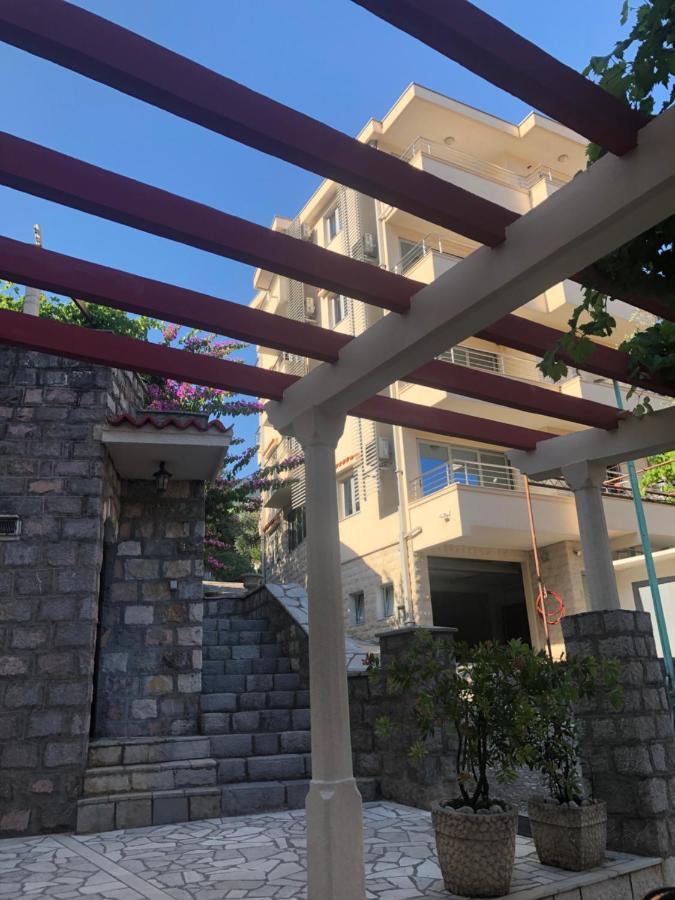Apartments Rafailovic Ljubo Rafajlovići Exteriör bild