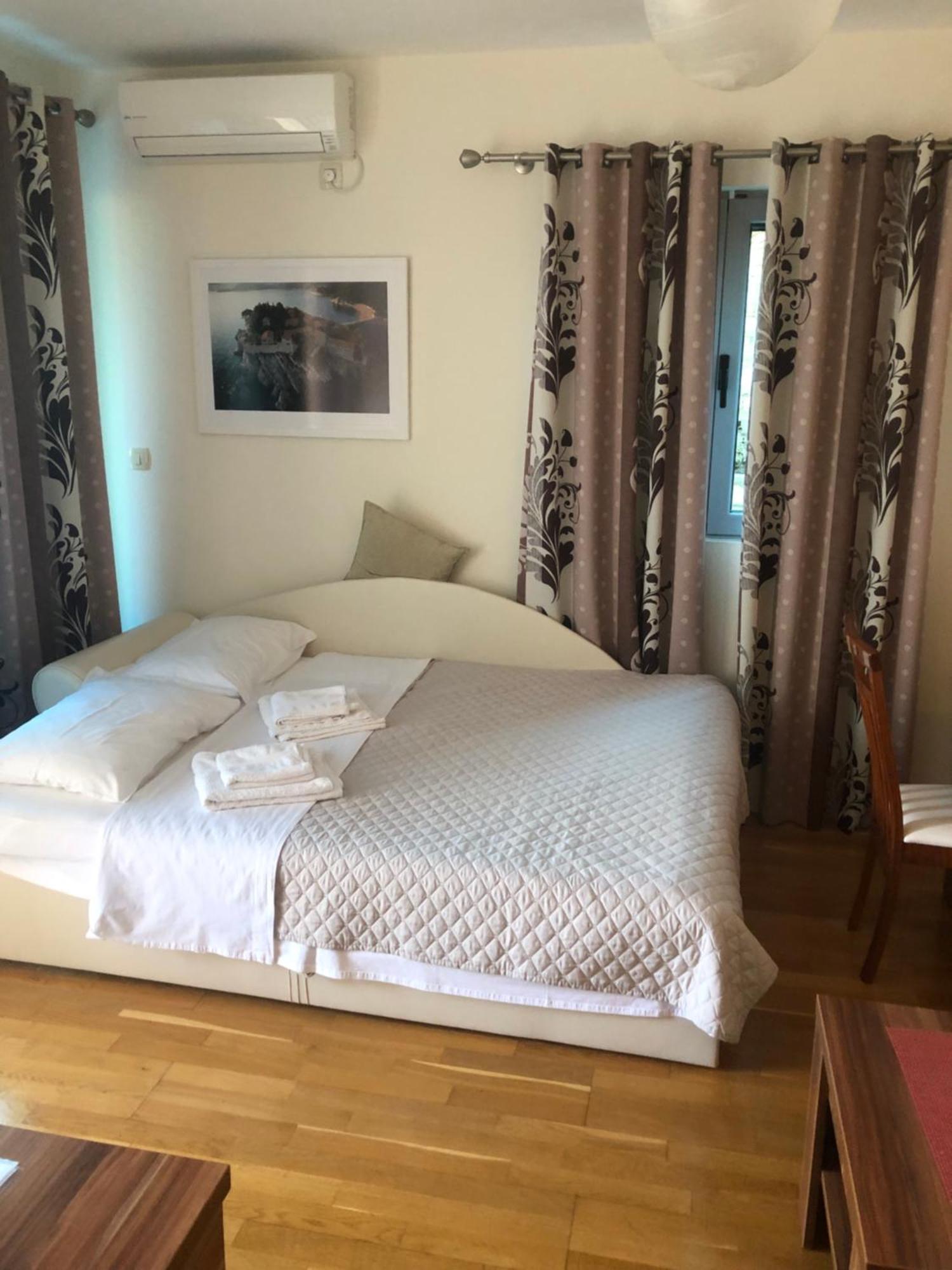 Apartments Rafailovic Ljubo Rafajlovići Exteriör bild