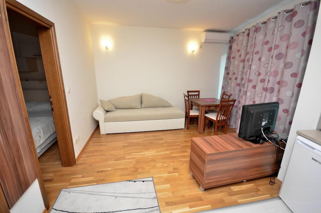 Apartments Rafailovic Ljubo Rafajlovići Rum bild