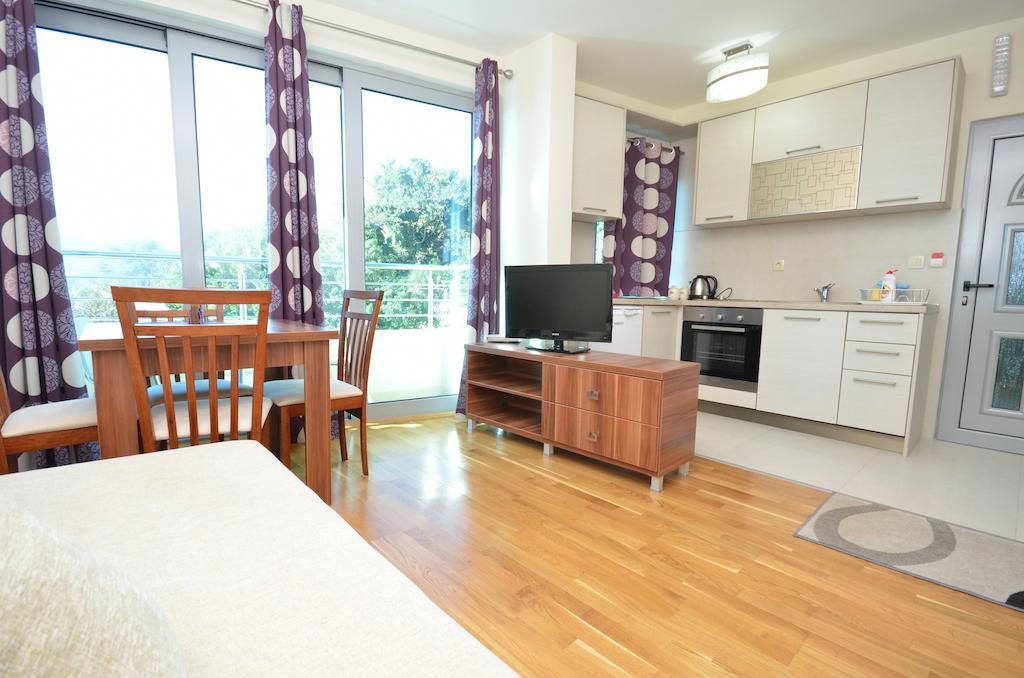 Apartments Rafailovic Ljubo Rafajlovići Rum bild